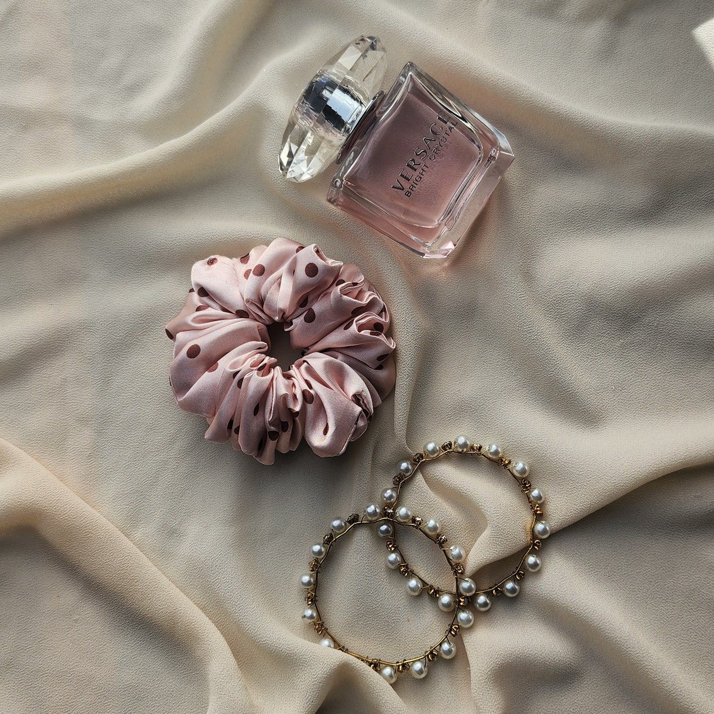 Small Polka Scrunchie ๐ธ