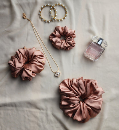 Champagne Luxe – Silk Scrunchie
