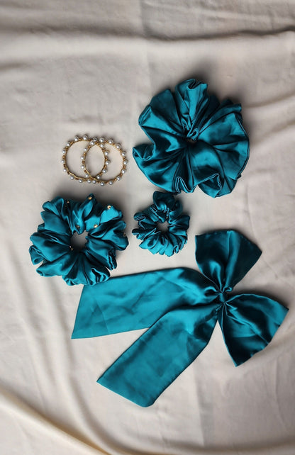 Teal Elegance – Silk Scrunchie Set