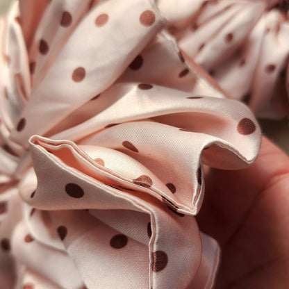Small Polka Scrunchie 🌸